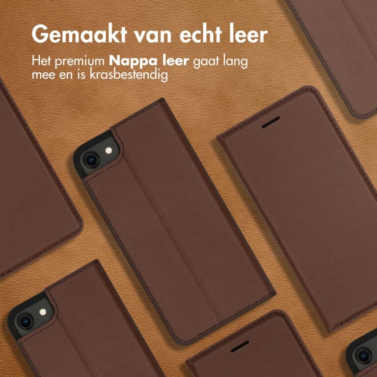 Accezz Premium Leather Slim Bookcase iPhone SE (2022 / 2020) / 8 / 7 / 6(s) - Bruin - Afbeelding 2