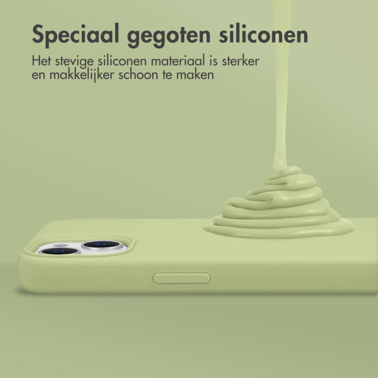 Accezz Liquid Silicone Backcover iPhone 13 - Groen - Afbeelding 6