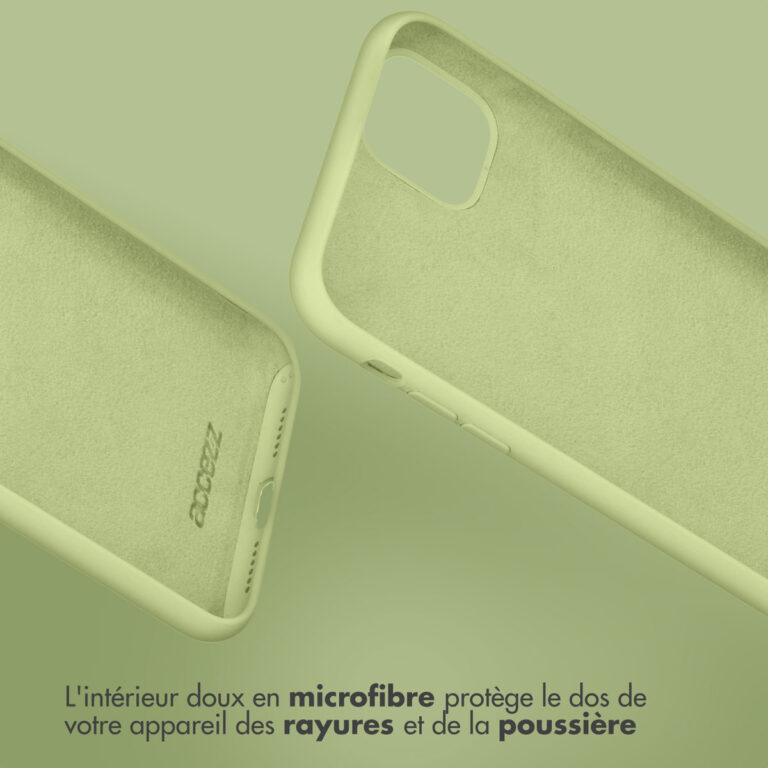 Accezz Liquid Silicone Backcover iPhone 13 - Groen - Afbeelding 10