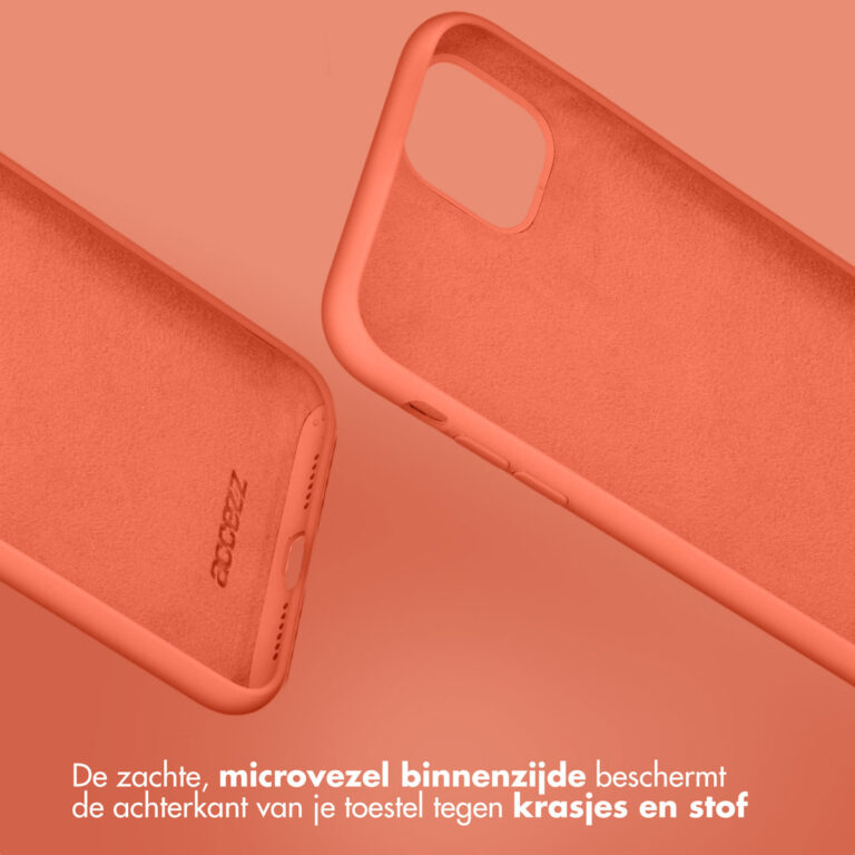 Accezz Liquid Silicone Backcover iPhone 13 - Nectarine - Afbeelding 7